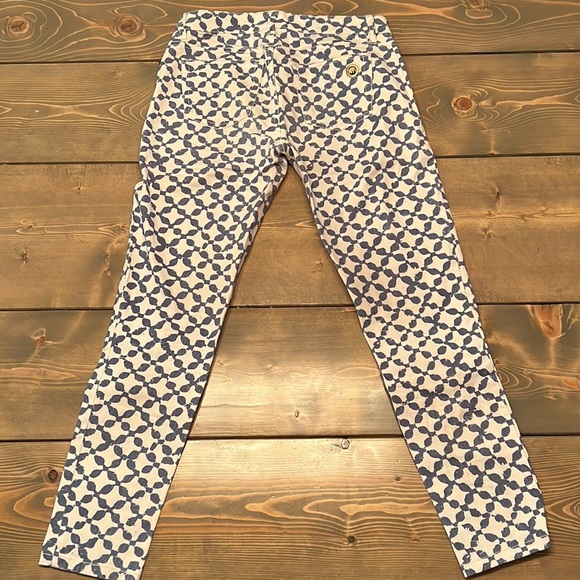 Michael By Michael Kors Printed Denim. - Picture 2 of 4